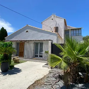  Hébergement de vacances Maison Lumineuse En Bord De Mer...