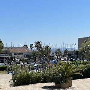  Hébergement de vacances Holidays
